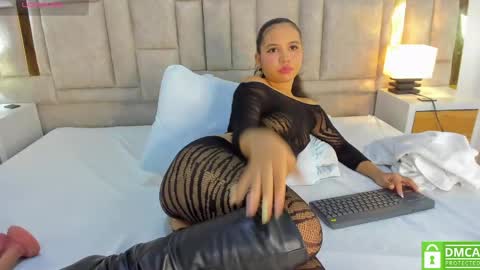 valtira nova online show from May 29, 8:07 pm