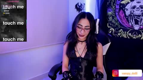 vampy_dolll online show from October 27, 6:53 am