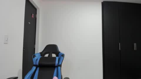 Babi Alu online show from October 2, 10:37 pm