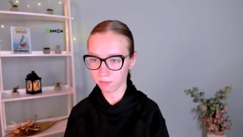 Youre Vanessa online show from October 10, 11:26 am