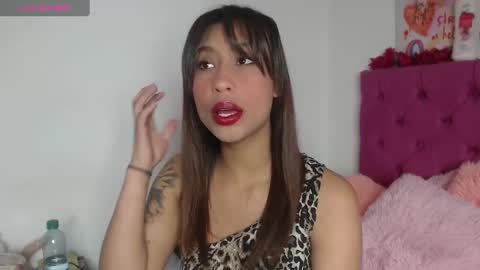 Snapshot of vanessa_lovea chatting on December 11, 2:19 am Vanessa online show from December 11, 2:19 am