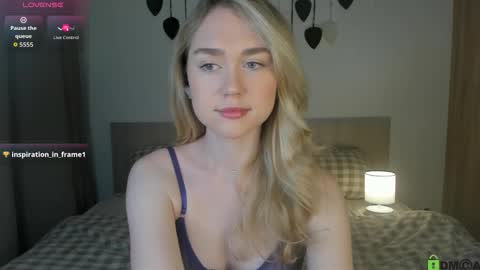 Snapshot of vanessa_maes chatting on October 8, 7:18 pm Vanessa Maes online show from October 8, 7:18 pm