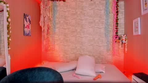 Vanessa online show from April 10, 12:00 pm