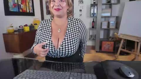 Snapshot of vanessa_sterling chatting on October 30, 9:05 pm vanessa_sterling online show from October 30, 9:05 pm