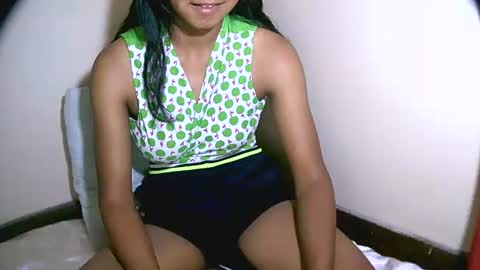 vanih27 online show from March 14, 10:27 am