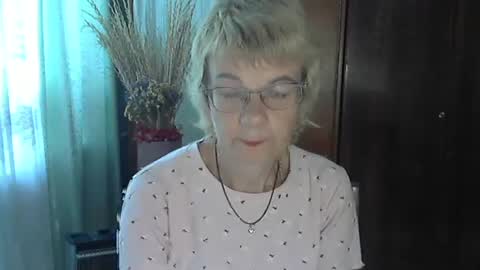 Vanillaxcreamy online show from September 29, 11:04 am