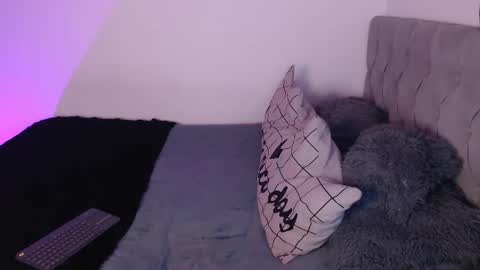 Vayolett Bass online show from February 13, 8:24 pm