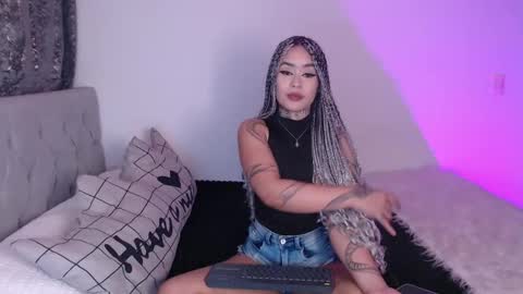 Vayolett Bass online show from March 3, 3:16 am