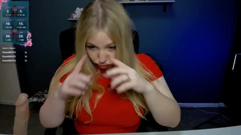 velvet_dreamm online show from December 23, 9:08 pm