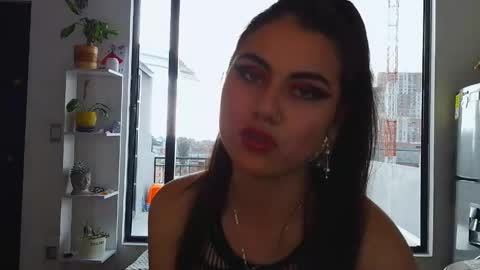 velvet_moon_0202 online show from April 14, 9:04 pm