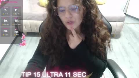 velvet_moon_v online show from January 9, 1:26 pm