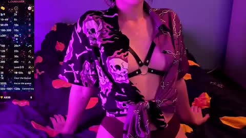 Violet online show from January 30, 6:54 pm