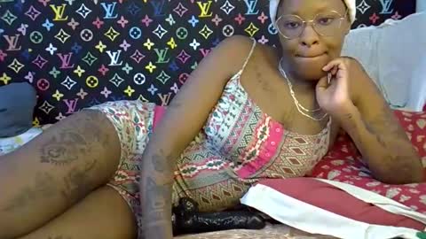 velvet online show from October 16, 7:00 am