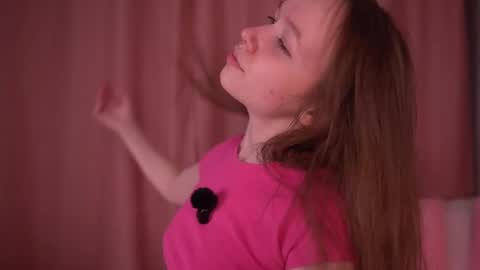 Polly online show from March 22, 7:09 pm