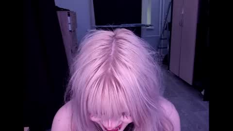 Alice online show from April 15, 7:58 pm