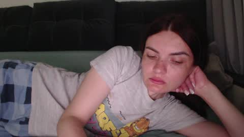 velvetmoon123 online show from April 11, 9:18 pm