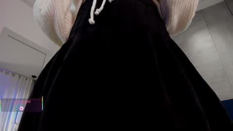 velvettease_ online show from April 2, 1:41 pm