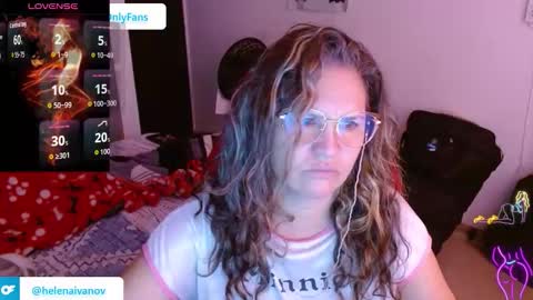 Snapshot of venecasexy44 chatting on October 3, 12:10 pm venecasexy44 online show from October 3, 12:10 pm