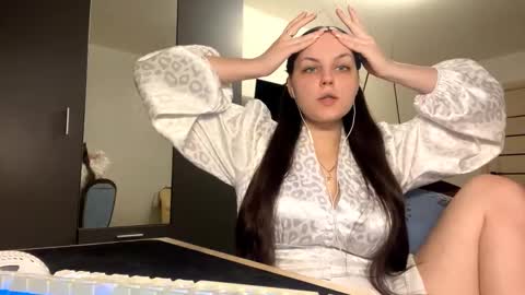 Emily online show from March 17, 4:33 pm