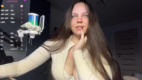 Emily online show from April 10, 4:13 pm