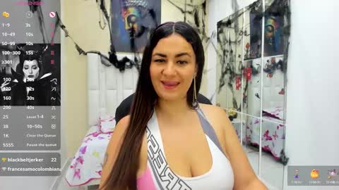 Snapshot of venus_cortez chatting on October 19, 7:27 pm Venus Cortez online show from October 19, 7:27 pm