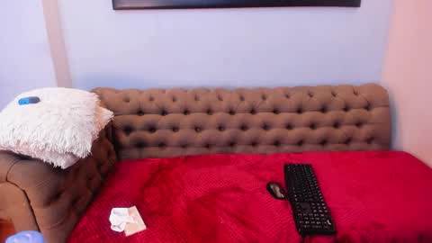 Medussa online show from December 4, 8:20 pm