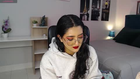 Snapshot of venus_steffen chatting on September 9, 12:38 pm Mia online show from September 9, 12:38 pm