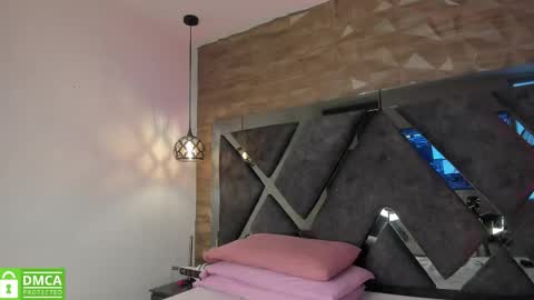 Venus online show from March 6, 12:00 pm