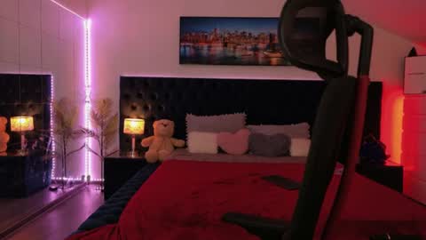 Venus online show from July 12, 11:49 pm