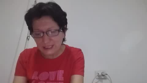 Snapshot of vera_elle chatting on October 13, 5:59 pm Vera online show from October 13, 5:59 pm