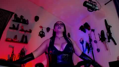 mistress VERESSKA ARDILA online show from November 15, 1:34 pm