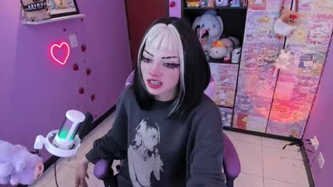     online show from November 6, 11:32 pm