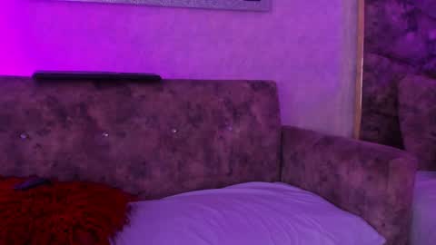 Snapshot of veronica_olson_ chatting on February 1, 2:37 am Veronica Olson online show from February 1, 2:37 am