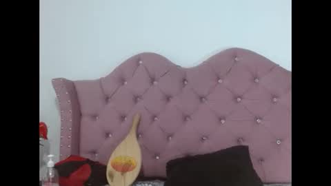 veronicaqueenxxx online show from April 9, 7:47 am