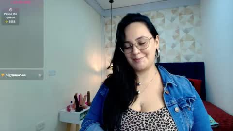 Snapshot of veroniicabbw chatting on October 1, 12:32 pm veroniicabbw online show from October 1, 12:32 pm