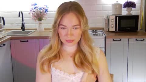 Snapshot of veronikamitchel chatting on October 21, 2:54 pm Veronika online show from October 21, 2:54 pm