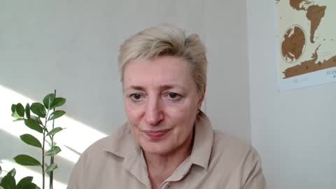 Snapshot of verony_ chatting on March 11, 8:52 am verony_ online show from March 11, 8:52 am