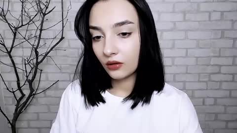 Snapshot of veryveryshygirl chatting on March 6, 8:19 am Ana online show from March 6, 8:19 am