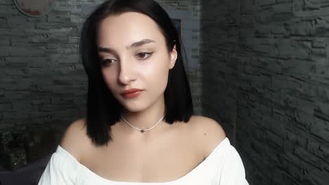 Snapshot of veryveryshygirl chatting on January 7, 8:45 am Ana online show from January 7, 8:45 am