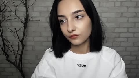 Snapshot of veryveryshygirl chatting on December 3, 1:21 pm Ana online show from December 3, 1:21 pm