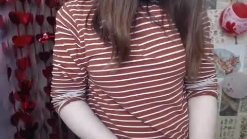 veryveryvery_shy online show from February 16, 10:59 am