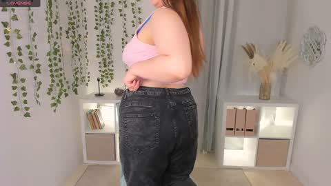 Camilla online show from January 16, 12:20 pm