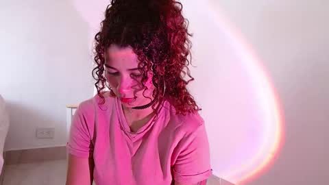 Snapshot of vicky_crazy chatting on January 19, 2:59 pm Vicky  online show from January 19, 2:59 pm