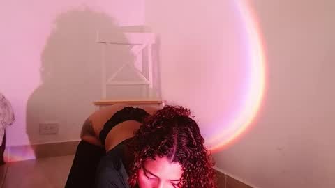 Snapshot of vicky_crazy chatting on January 24, 2:30 pm Vicky  online show from January 24, 2:30 pm
