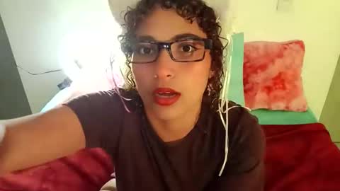 Snapshot of vicky_crazy chatting on October 1, 3:00 am Vicky  online show from October 1, 3:00 am
