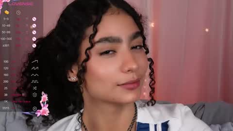 vicky_curly online show from October 4, 3:01 am