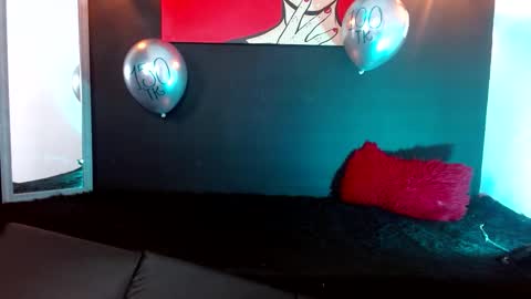 victoria_1126 online show from March 25, 8:23 pm