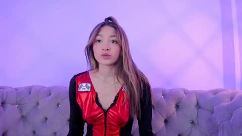 Snapshot of victoria_adams14 chatting on February 4, 12:22 pm Victoria for you online show from February 4, 12:22 pm