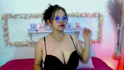 victoria_cherry_ online show from September 24, 11:53 am