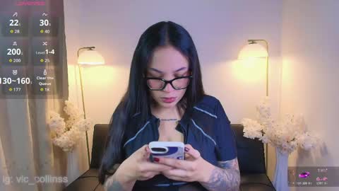 Victoria Collins online show from April 11, 2:06 am